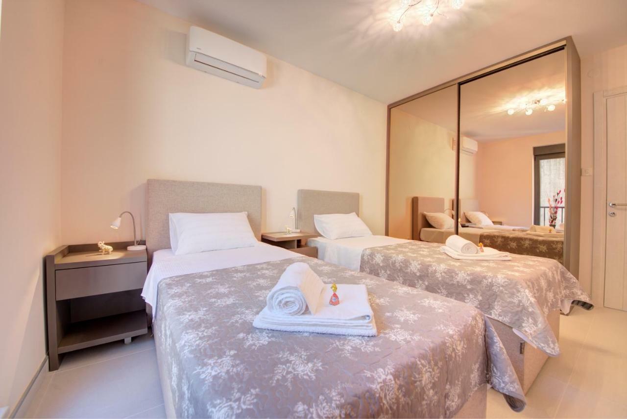 Bajova Kula Luxury Residences Kotor Extérieur photo