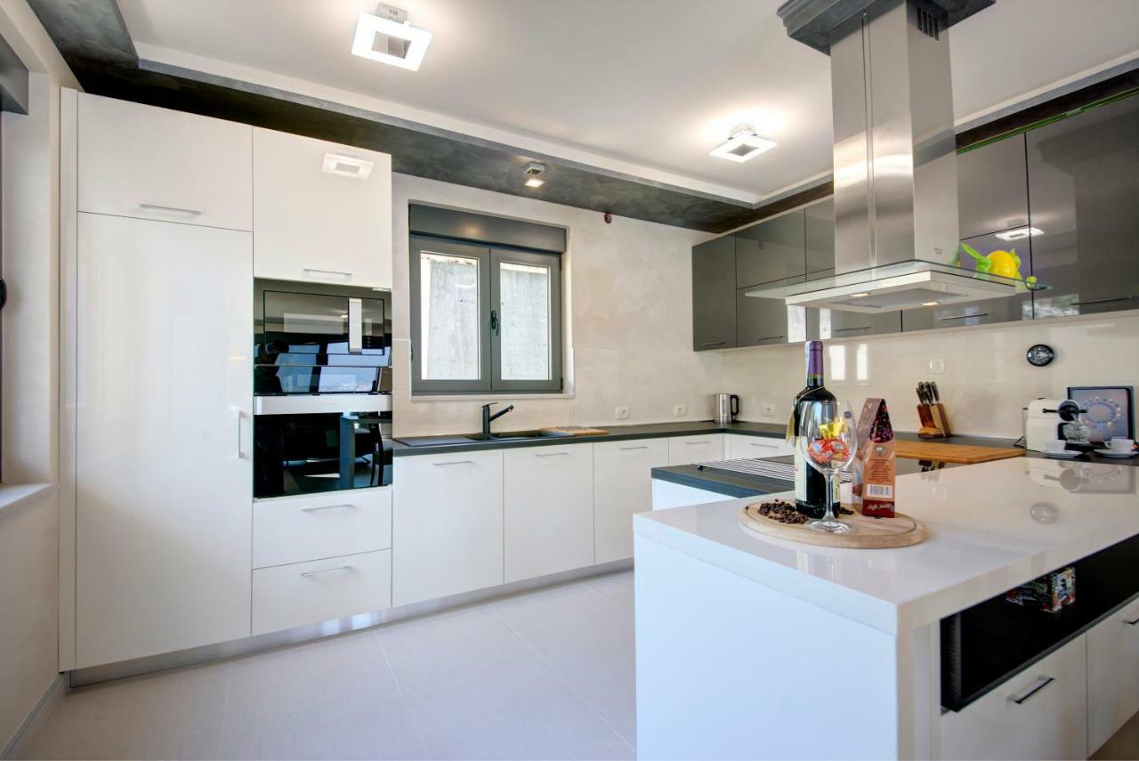 Bajova Kula Luxury Residences Kotor Extérieur photo