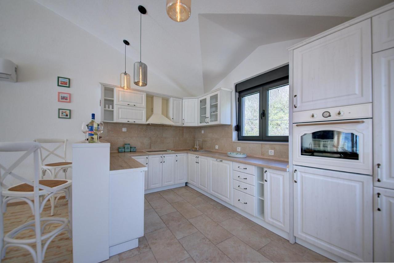 Bajova Kula Luxury Residences Kotor Extérieur photo